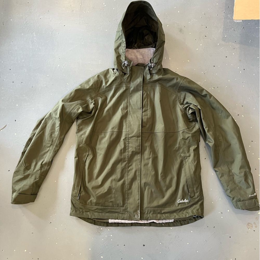 Cabella’s fleece lined hooded zip up winter jacket in green